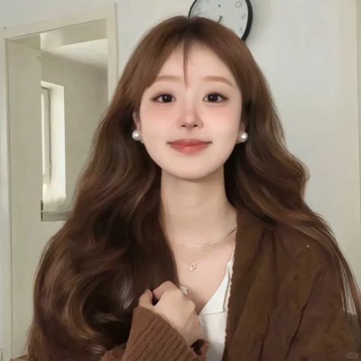 穿条纹衣的男孩